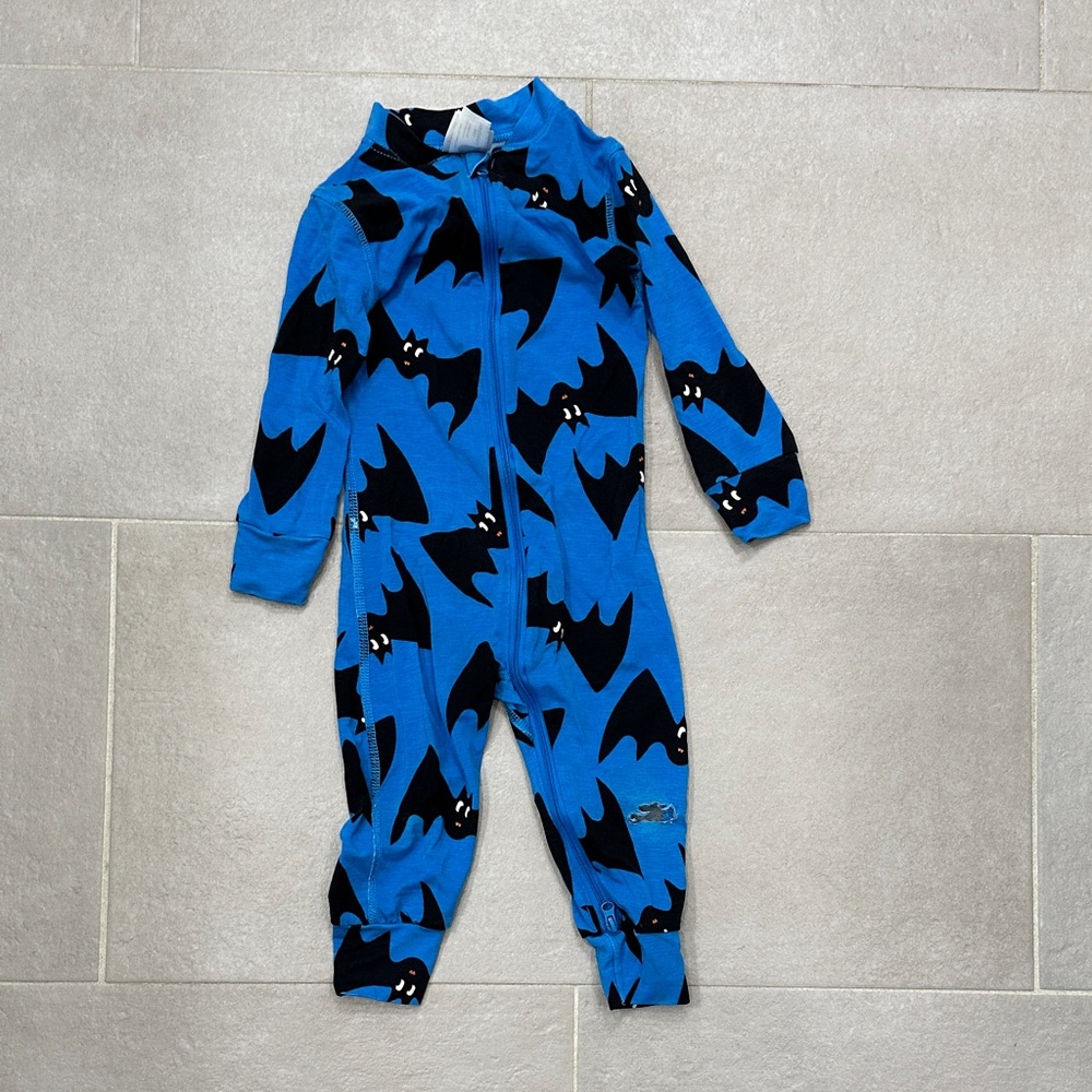 Hanna Andersson Blue Bat Print Kids One Piece Pajamas